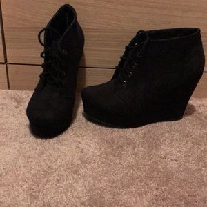 Black Suede wedges really Comfy!